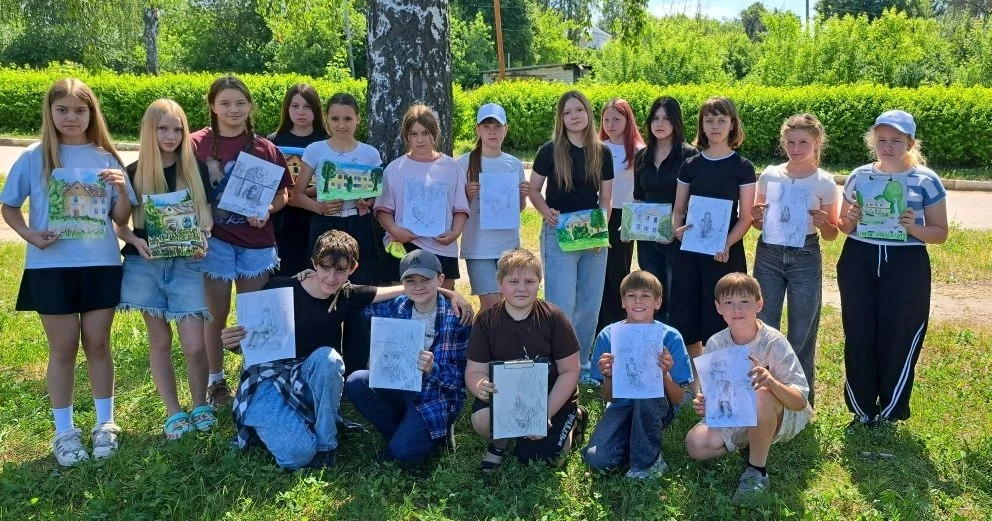 Ну вот и завершился пленэр в Кораблинской ДХШ имени А.В.Картынова🖍🖌🌸🌷🌿🐞🐝🪻🌳

Сотни зарисовок
