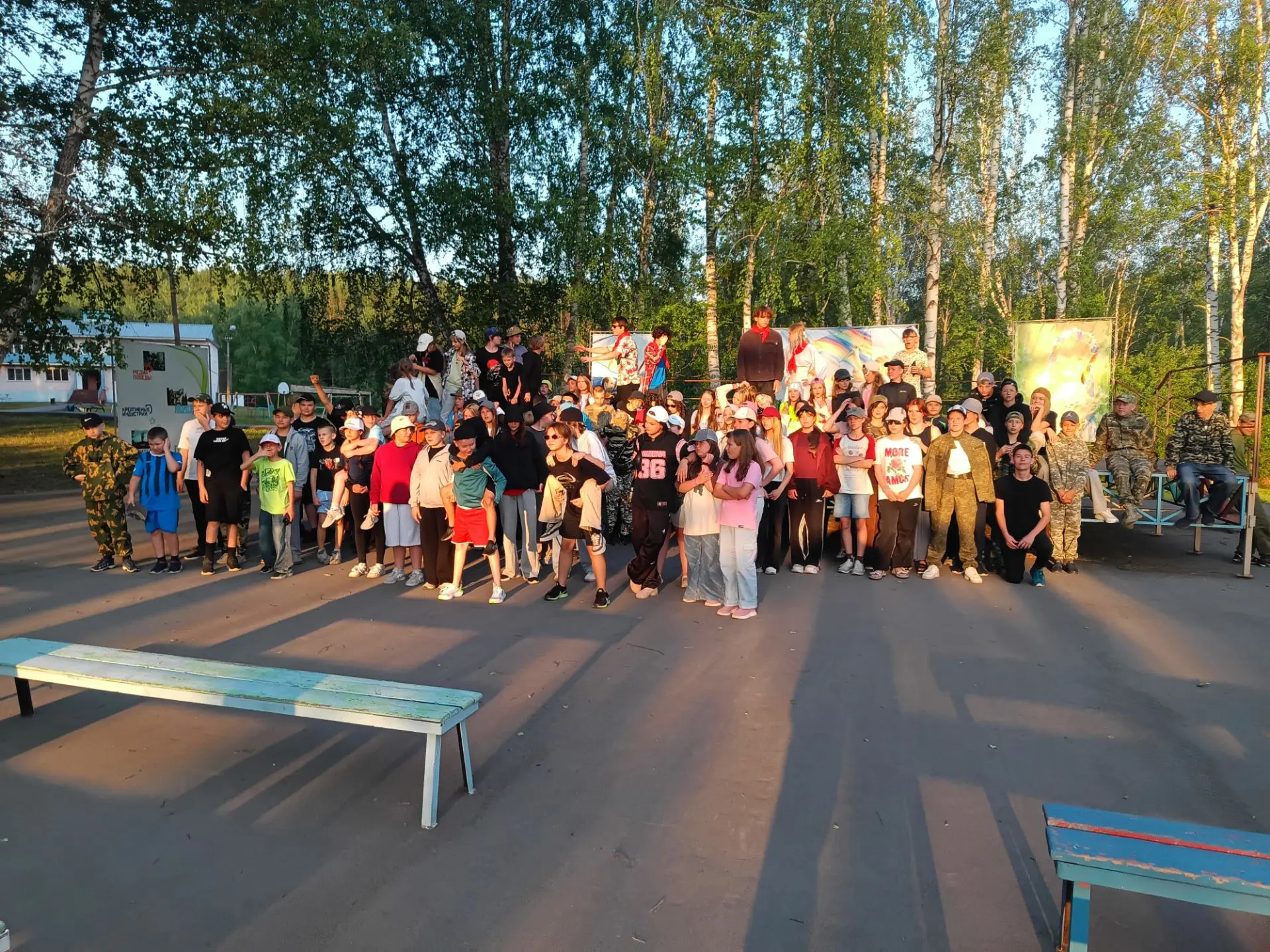 Завтра нас ждёт квалификация на берет ВДВ, а сегодня у нас творческий вечер :)