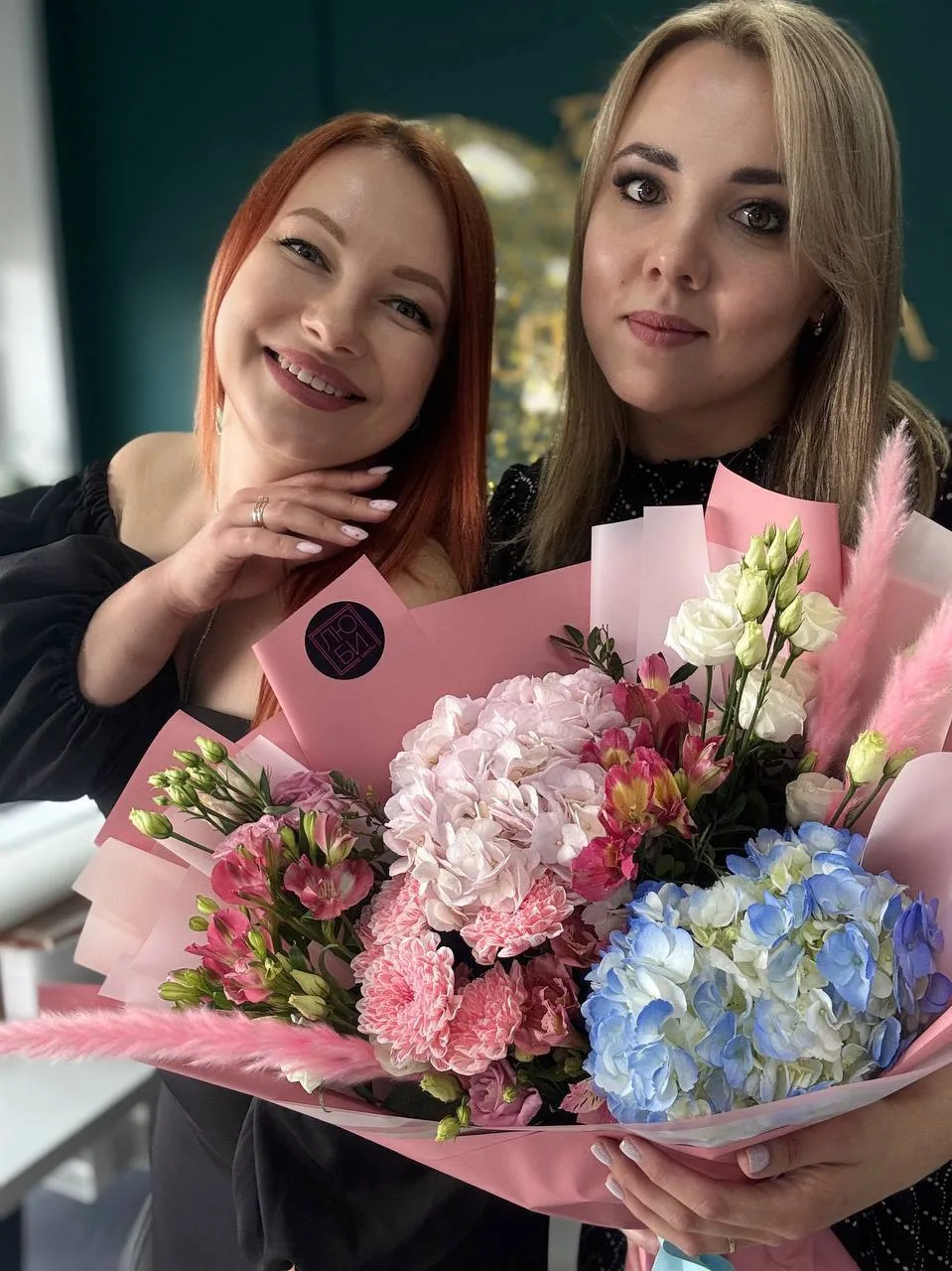Готовьте свои улыбки , ведь 1 июля у нашей студии день рождения 🥳 

И мы не могли оставить этот ден