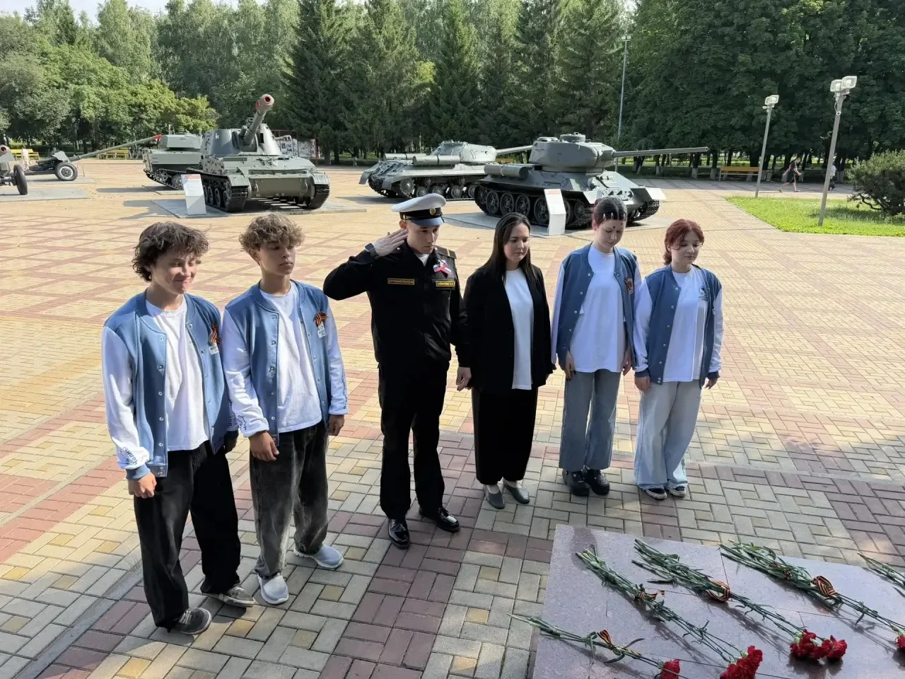 🇷🇺 Встречаем рассвет с памятью в сердце… 🇷🇺

Сегодня в 7:00 утра, вместе с председателем республ