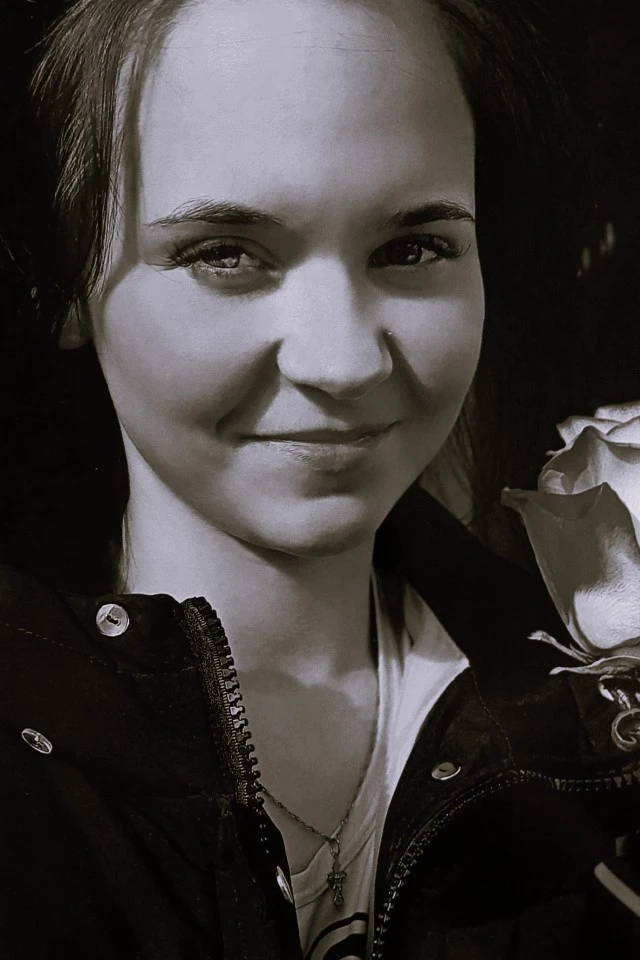 Вчера, в результате ДТП трагически погибла девушка. Ей было 18.

Прощание с Алиной состоится 23.06.2