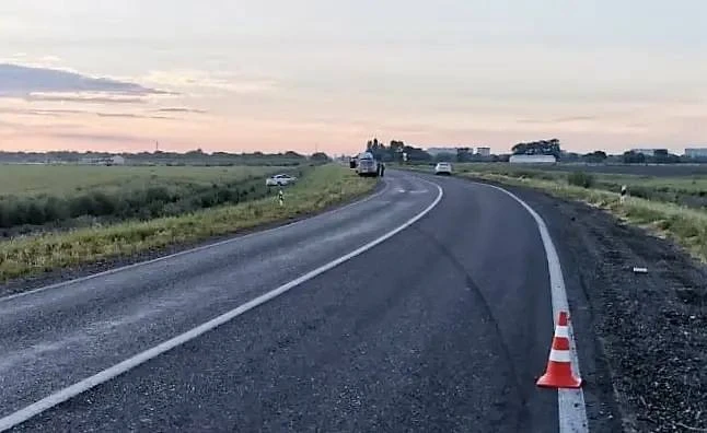 ⚡️В Левокумском округе водитель не вписался в вираж и перевернулся

Ранним утром 14 июня на трассе «