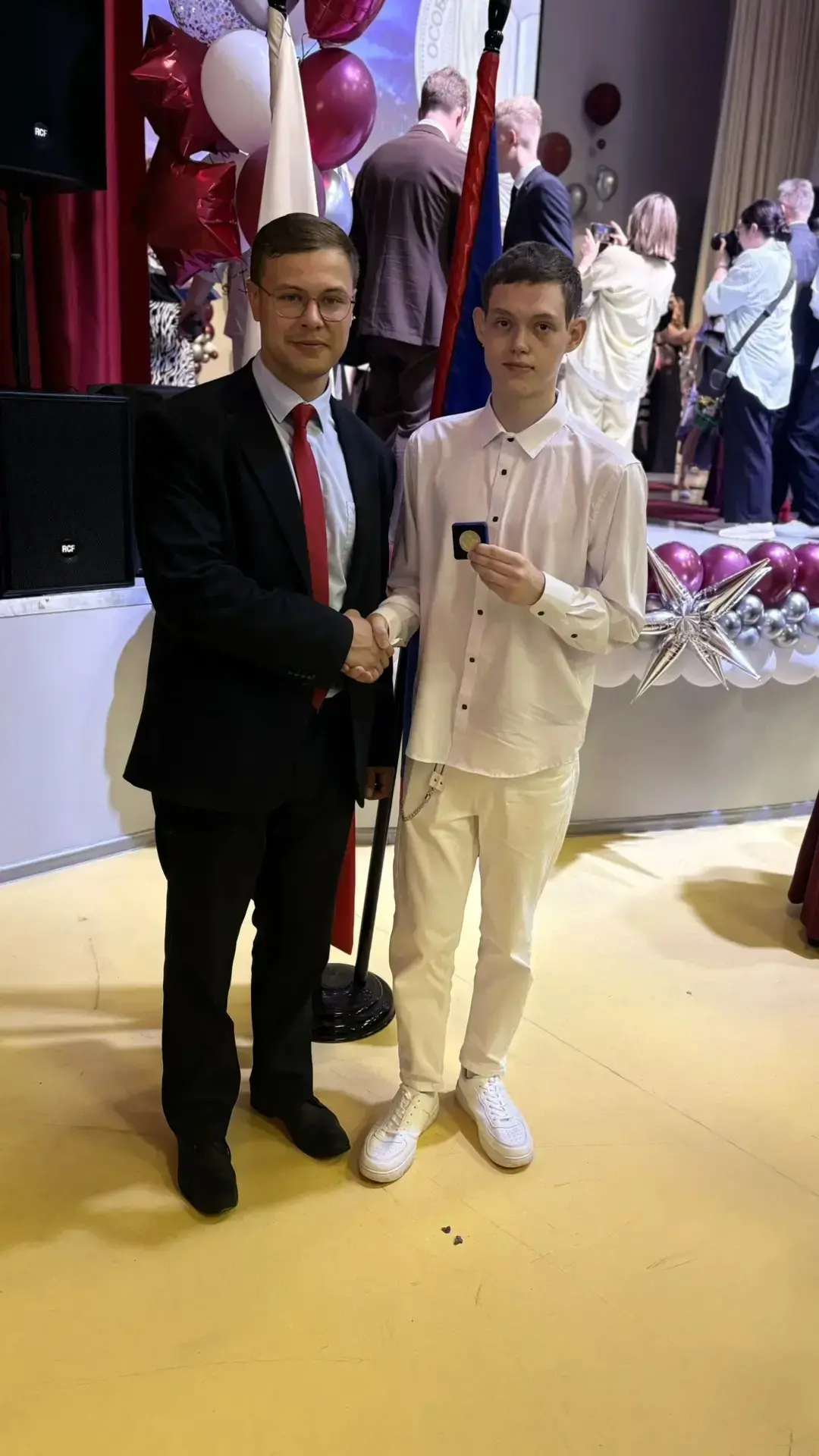 Гордимся нашим выпускником! 🎉Сегодня особенный день для нашей школы — выпускник Тимофеев Дмитрий бы