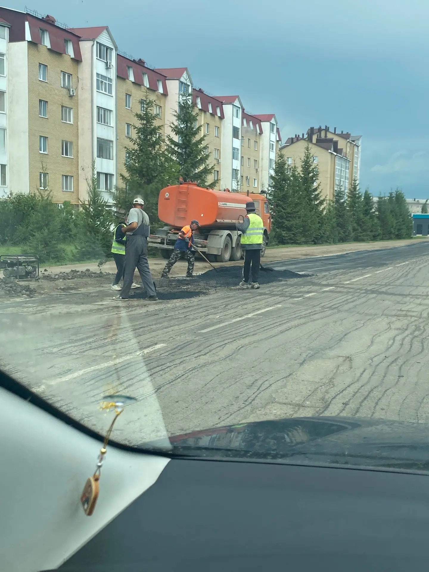 От подписчика 

По всей видимости «город» Туймазы уже отремонтировал самые ужасные участки дорог!

✅