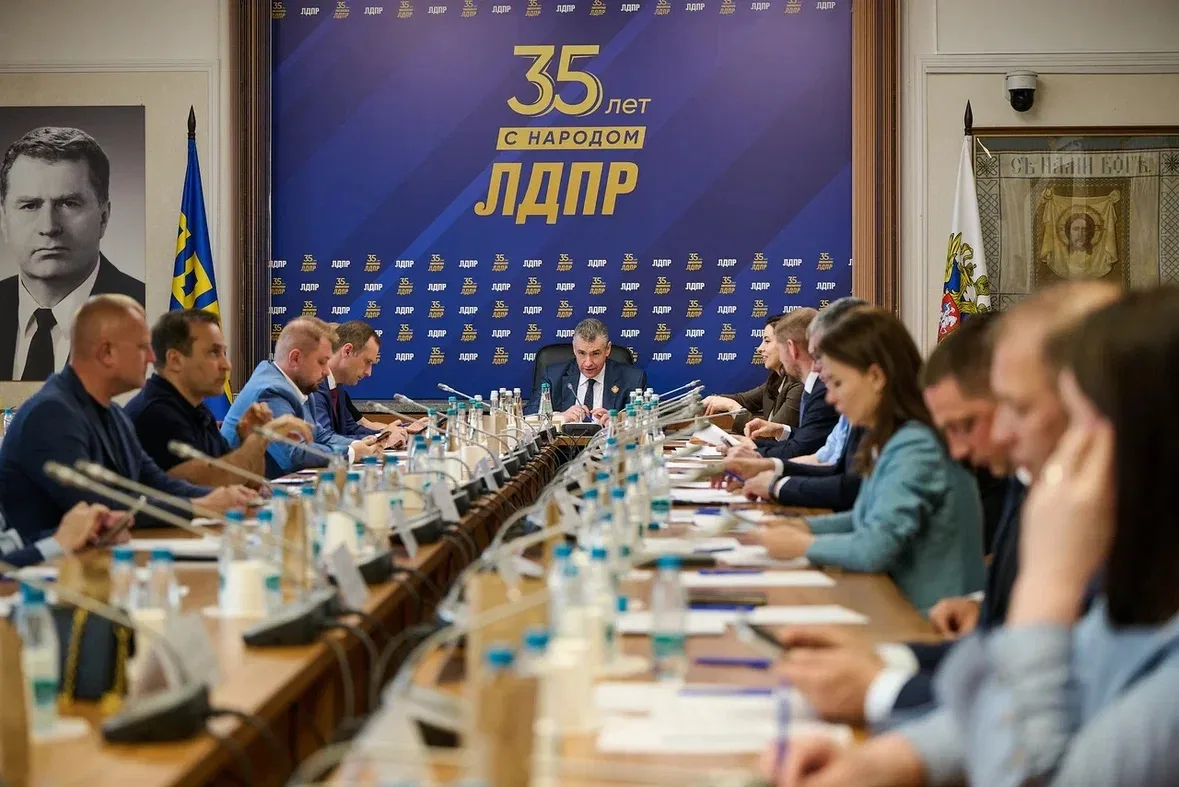 После завершения региональной недели вливаемся в интенсивный рабочий график

Под председательством Л