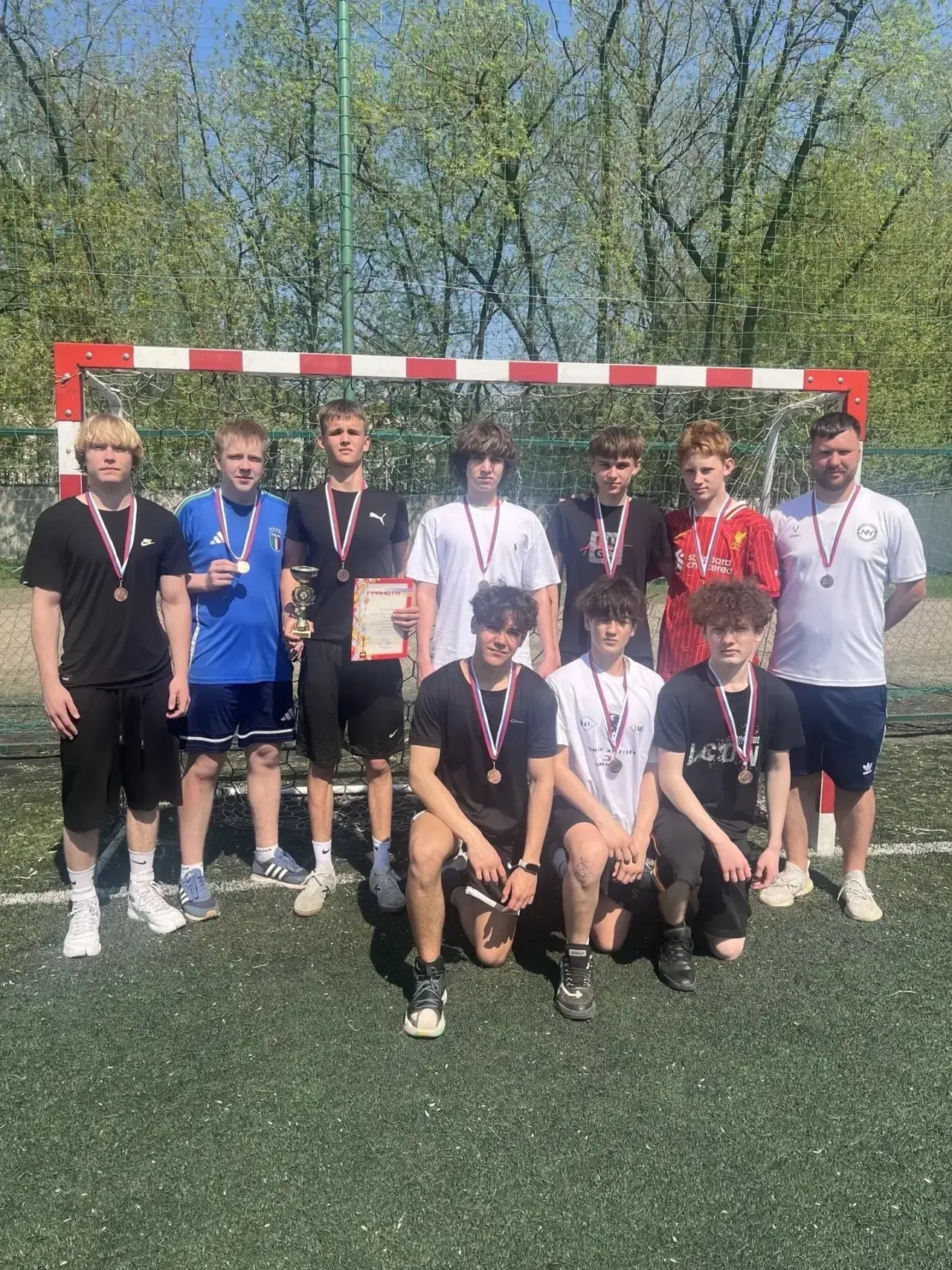 НАШИ ПОБЕДИТЕЛИ! ⚽

Наши ученики приняли участие в соревновании по футболу «Кожаный мяч» и заняли по