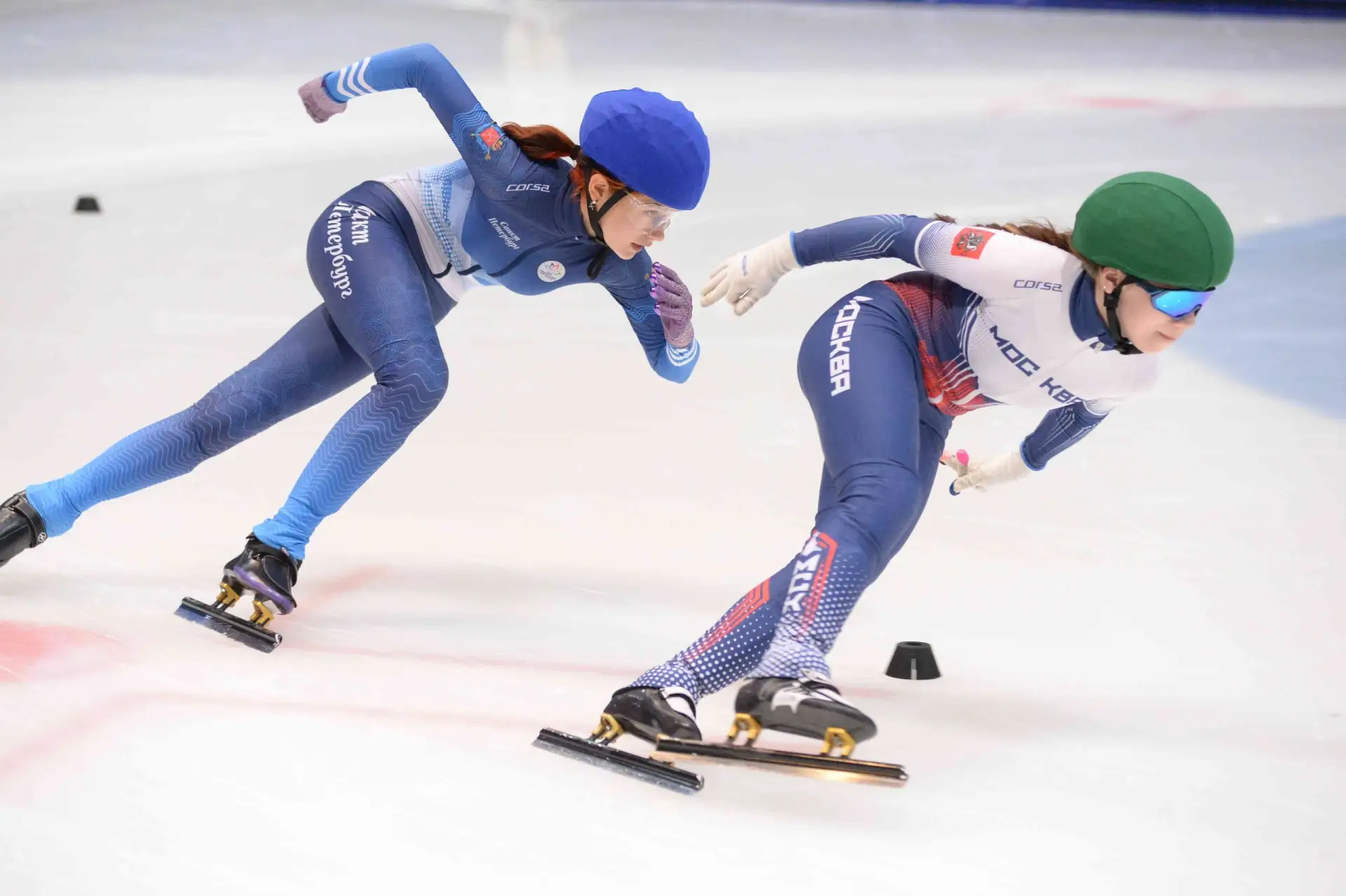 ⚠Важные составляющие шорт-трека⛸

✅Скорость и техника
Шорт-трек относится к числу самых скоростных л