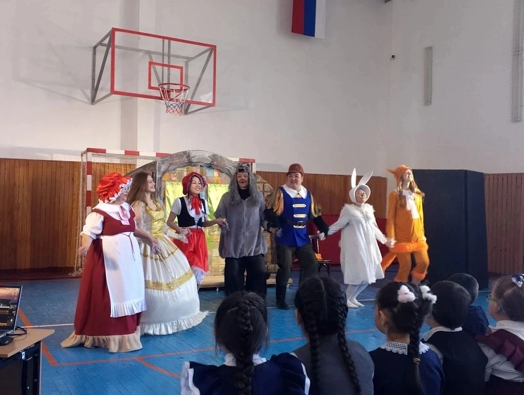 ✨ Волшебное путешествие в мир театра: дети посмотрели спектакль! ✨
Наши обучающиеся смогли отправить