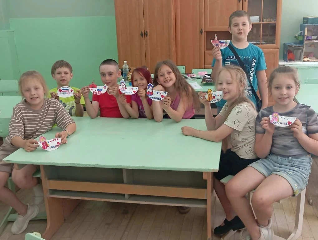 🇷🇺 К празднику страны нужно готовиться с душой! Наши воспитанники ЛОУ уже в предвкушении Дня Росси