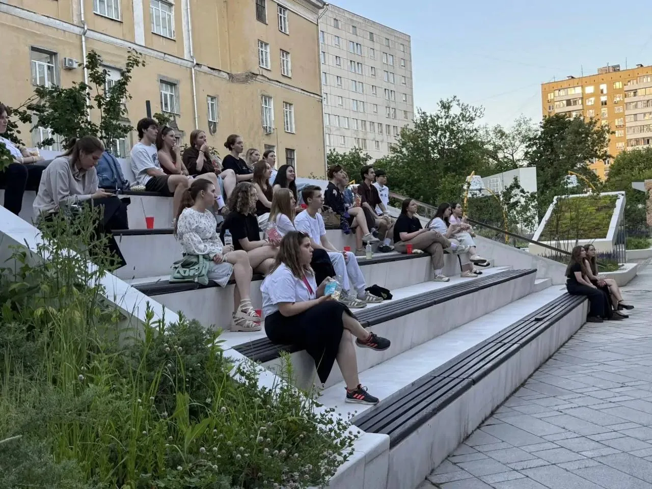 На территории Университета РОСБИОТЕХ состоялся кинопоказ🎞️

В Биогороде, расположенном на территори