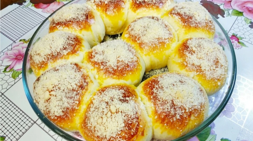СДОБНЫЕ ВОЗДУШНЫЕ БУЛОЧКИ С НАЧИНКОЙ.

Всем здравствуйте!
Предлагаю приготовить домашние булочки из 