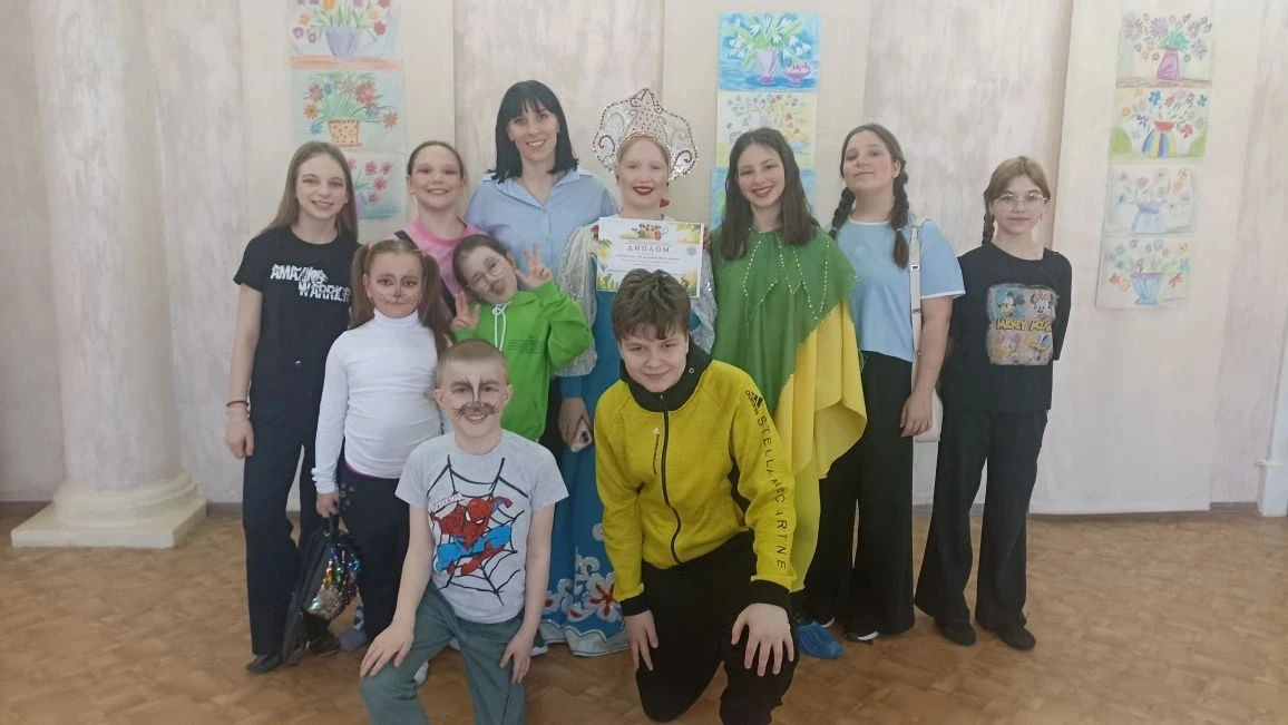 Студия театра "Артист" приняла  активное участие в муниципальном конкурсе школьных агидбригад "За зд