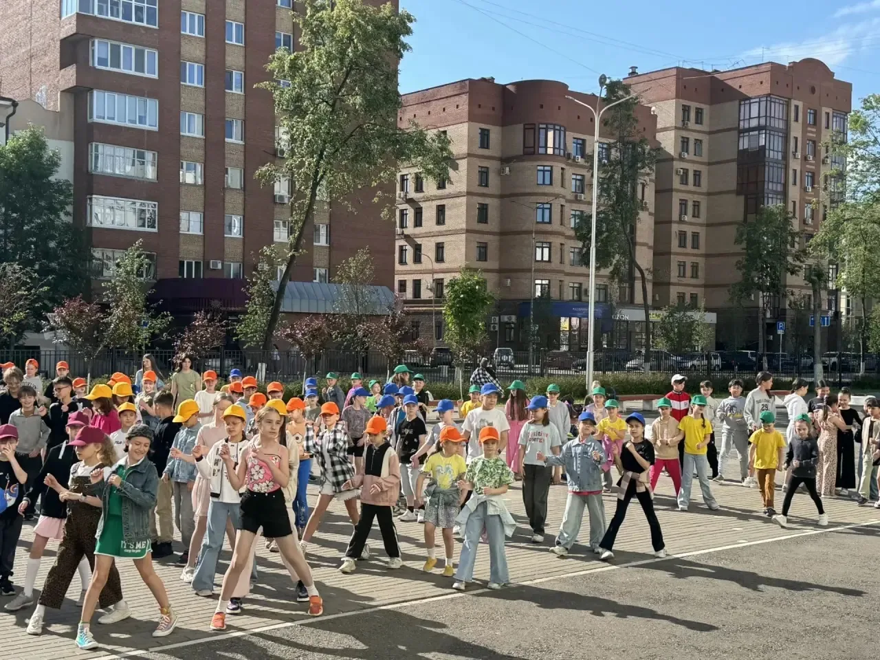 ☀️ 10 июня  в пришкольном лагере «Солнышко»: путешествие по культурам России и Башкортостана"

Десят