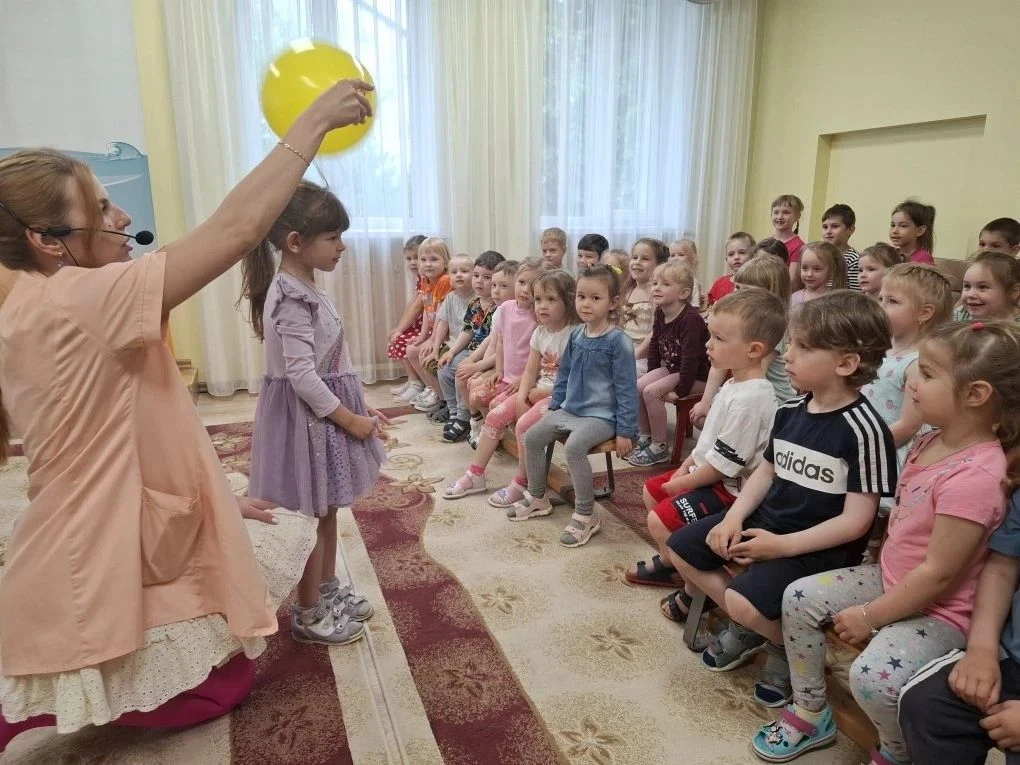 ЧТО ТАКОЕ ЭЛЕКТРИЧЕСТВО ИЛИ ШОУ "ЮНЫЙ ТЕСЛА"
 
Сегодня в нашем садике произошло настоящее чудо! 😍✨ 