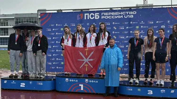 🏆Серебро первенства России  — у нашей спортсменки!

Щёлковская легкоатлетка Виктория Руденко стала 