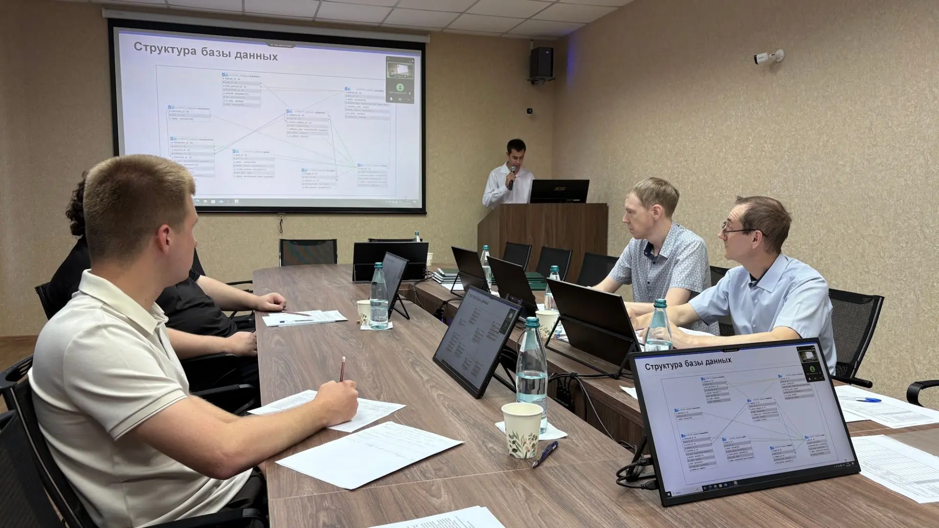 На кафедре АСОИУ завершилась защита дипломных проектов
 
На кафедре АСОИУ три дня с 16 по 18 июня 20