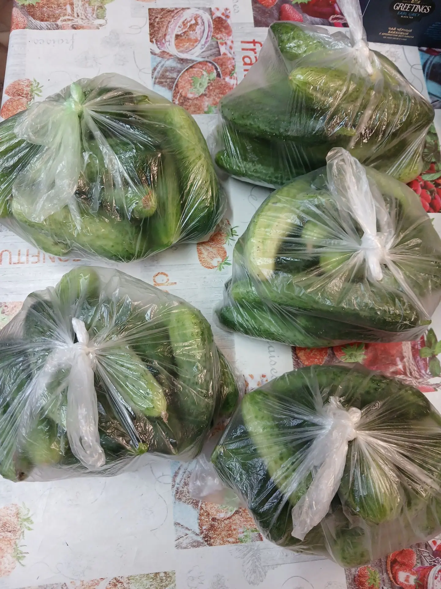 В наличии 5 кг огурчиков Кураж. Аша, горка