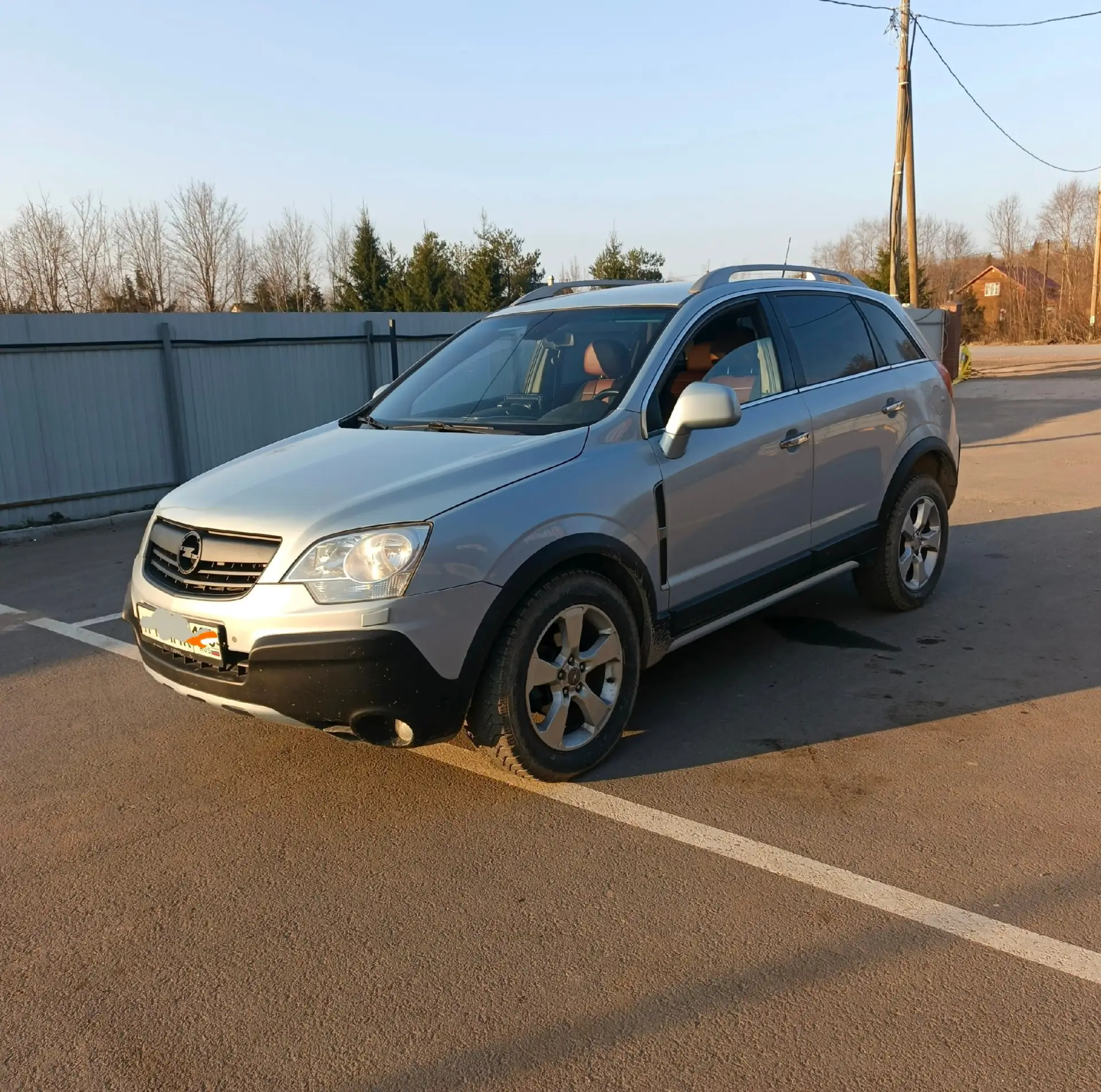 Наименование: Opel Antara  

Описание:  
- Год выпуска: 2008  
- Двигатель: 3.2, АКПП (227 л.с)  
- 