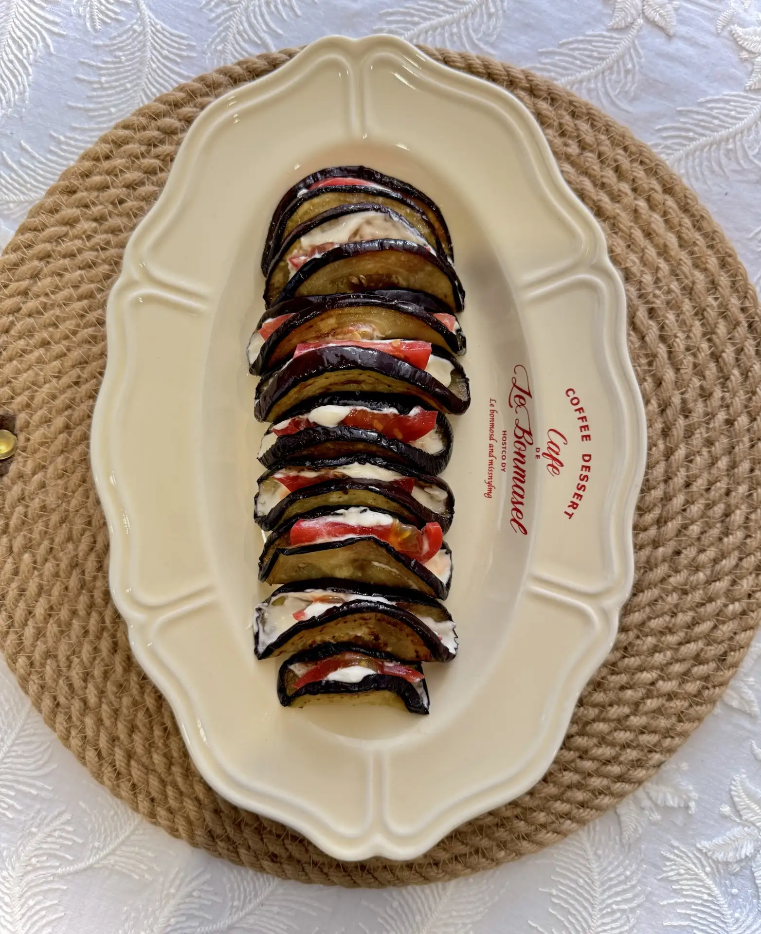 Готовим вкусные баклажаны с помидором и творожным сыром! 🍆

баклажаны — 1 шт.
помидоры — 1 шт.
твор