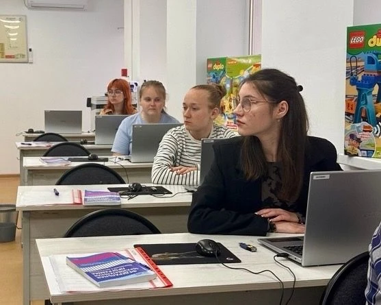 В рамках сетевого взаимодействия с педагогическим колледжем «Институт развития образования» заместит