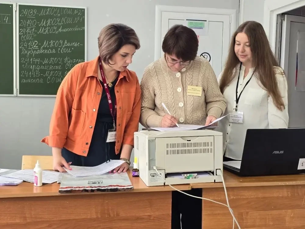 📷 Выпускники сдают ЕГЭ по русскому языку

Выпускники всей страны сегодня, 4 июня, приступили к сдач
