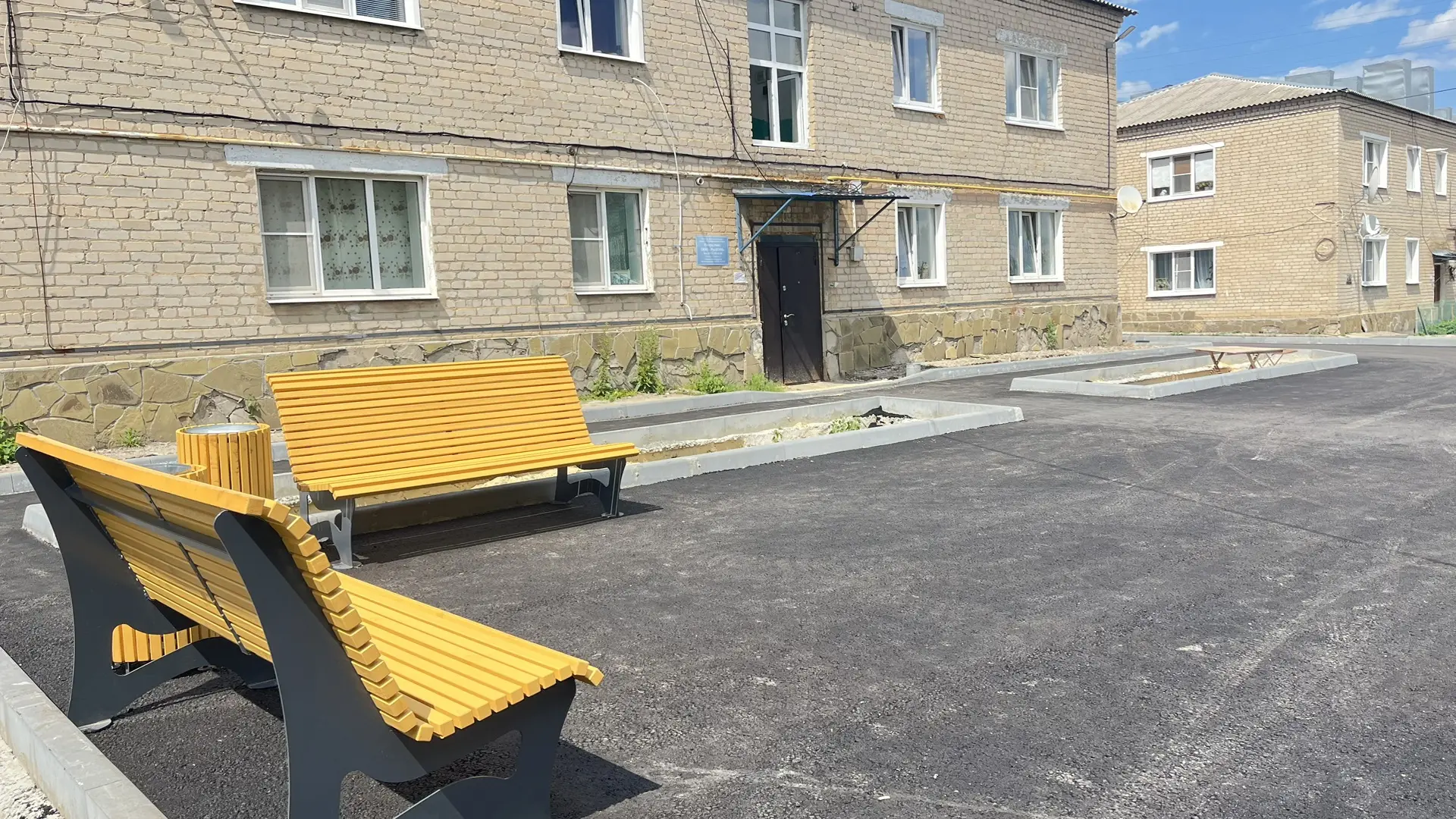 🏡 Богучар
Комфортная городская среда: дворы Богучара становятся уютнее!

Продолжаем благоустраивать