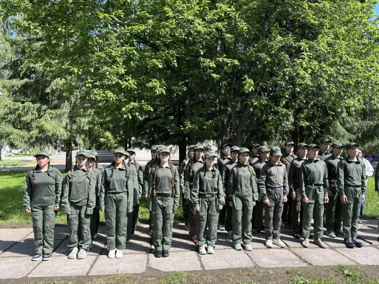 Наши лицеисты - участники  12-дневной военно-патриотической смены «Время побеждать», которая проводи