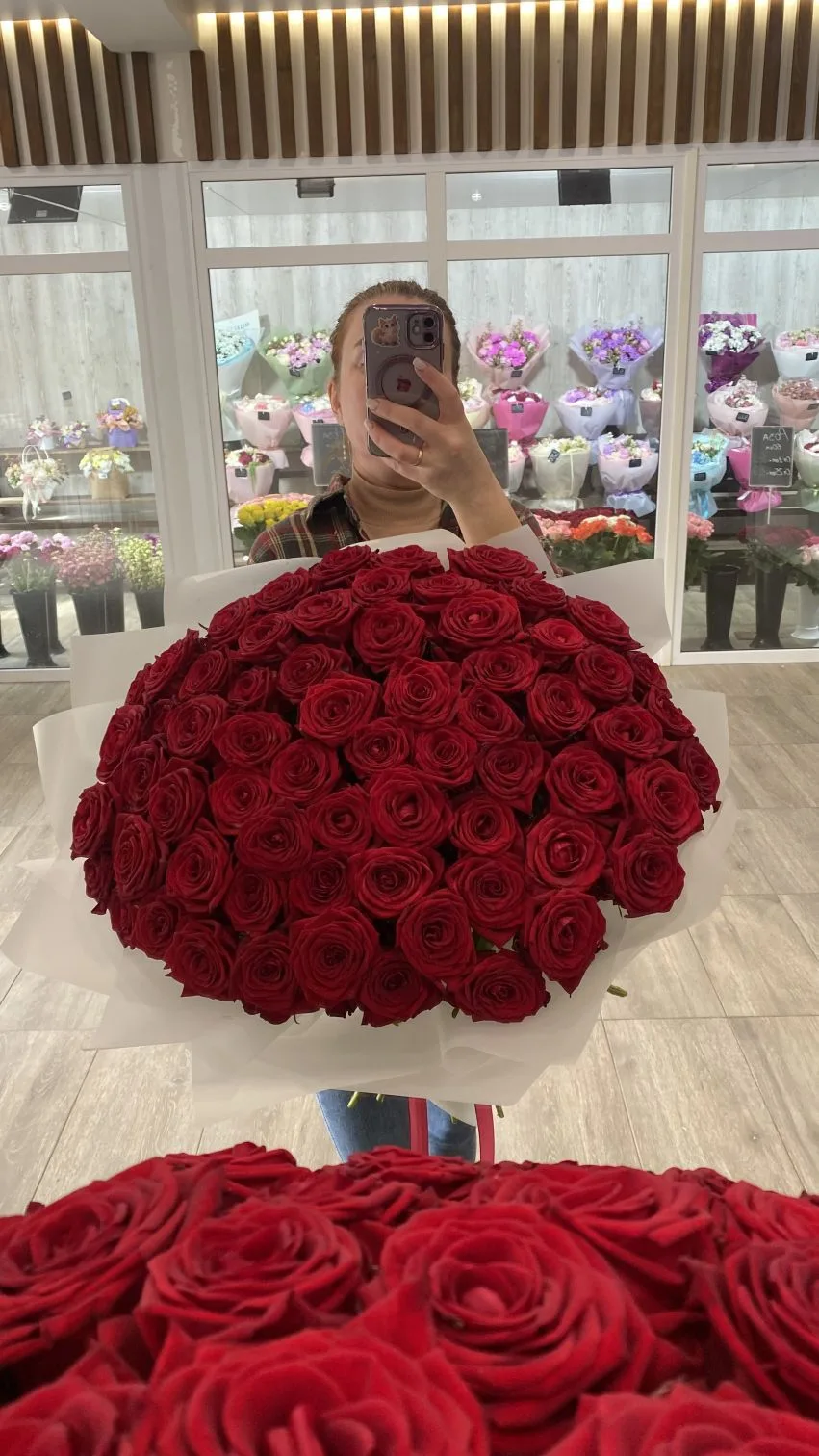 🌹 Розы, которые говорят больше, чем тысяча слов...
Букет один, оформление разное, для каждого свое 