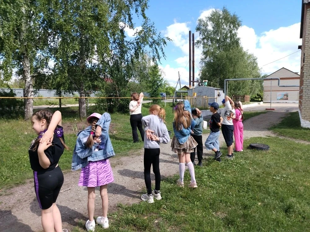 #ЛагерьРадуга Сегодня утро в лагере началось с веселой зарядки, завтрака и беседы о безопасности в л