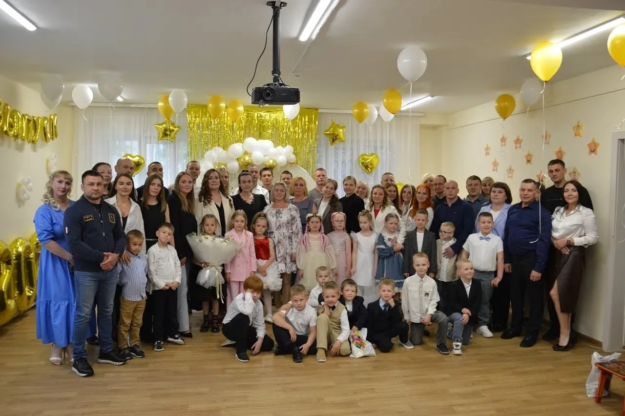 🤩В нашем детском саду для ребят подготовительной группы "Весёлая академия" прошёл трогательный и не
