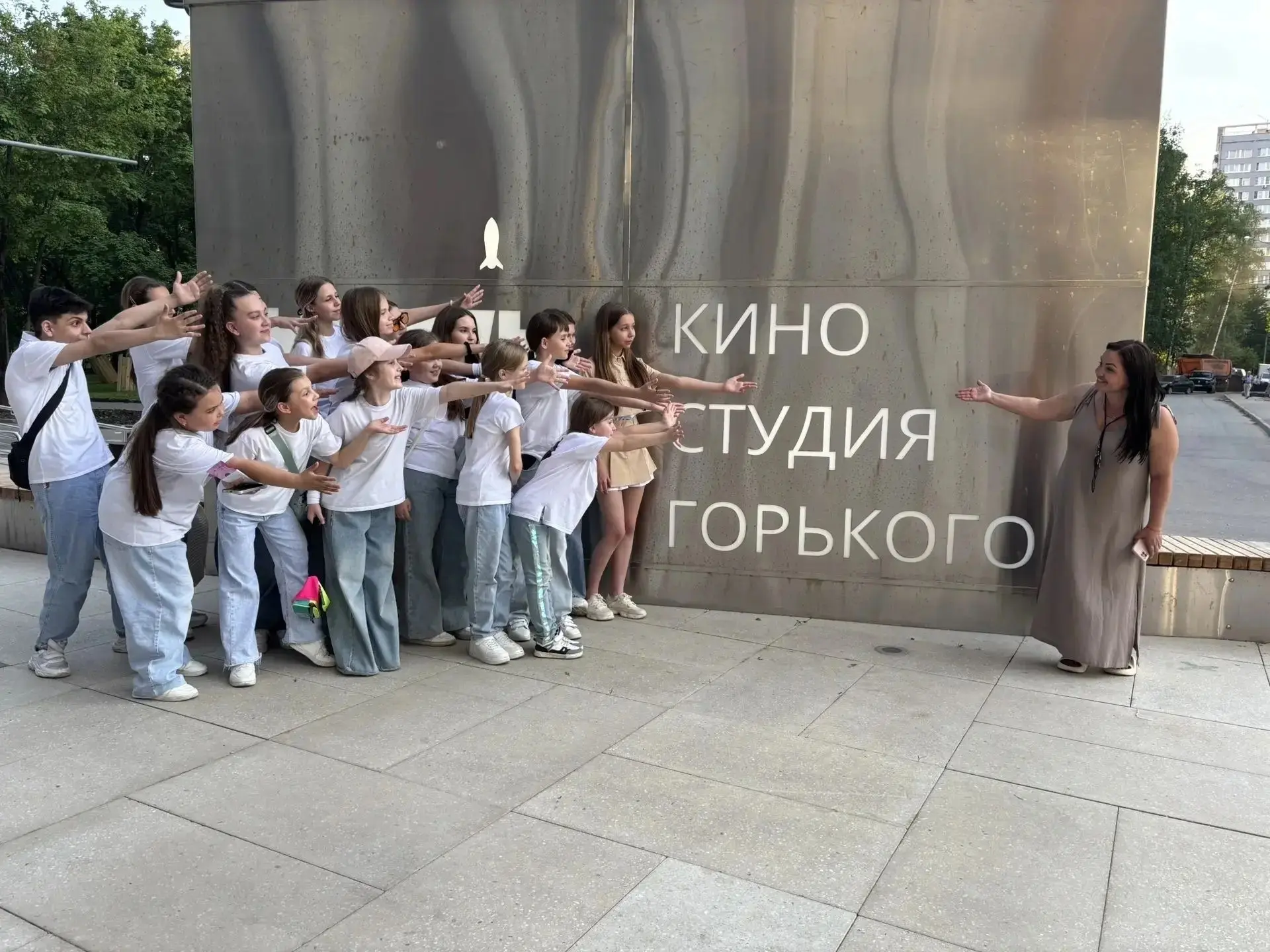 🎼 НА НОВОЙ ВОЛНЕ! 🎼

Студия эстрадного вокала «Импровизация» побывала на съёмках «Детской Новой во