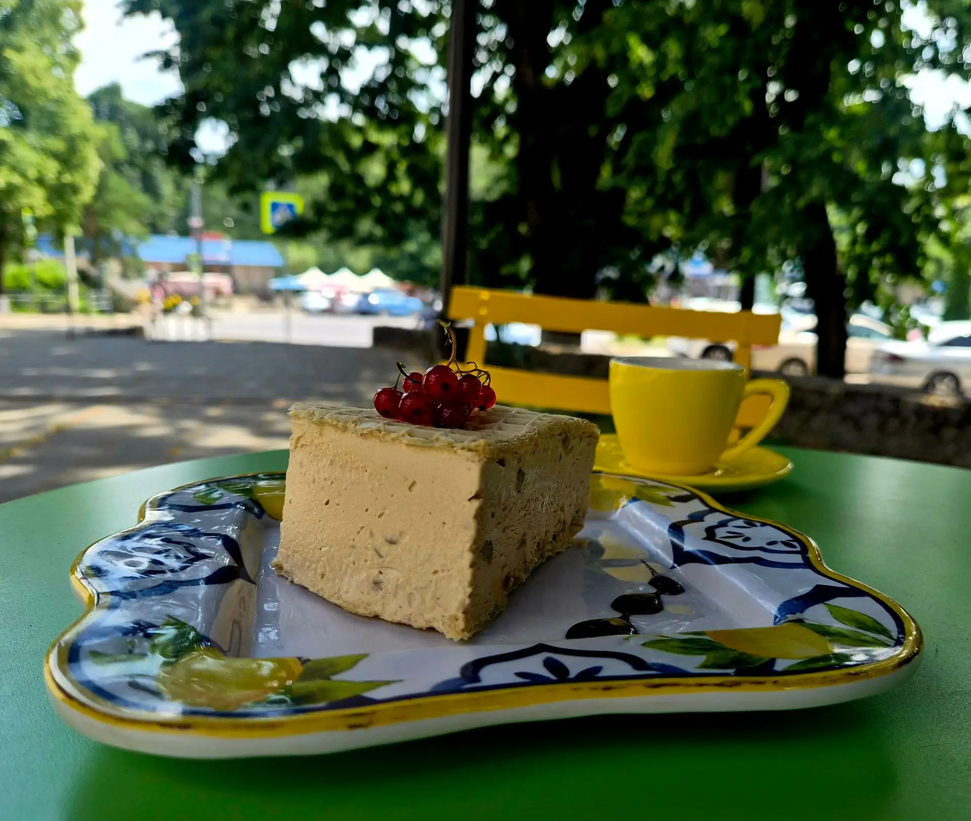 Я восстановила для вас вкус детства — настоящее советское мороженое! 🍦

Хрустящая вафля, нежные сли