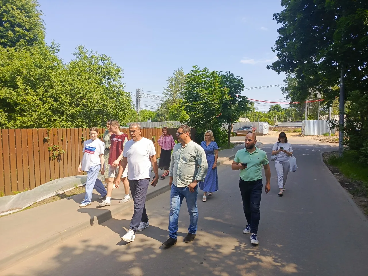Обход территории района 

Сегодня, 11 июня, глава управы Молжаниновского района города Москвы Котляр