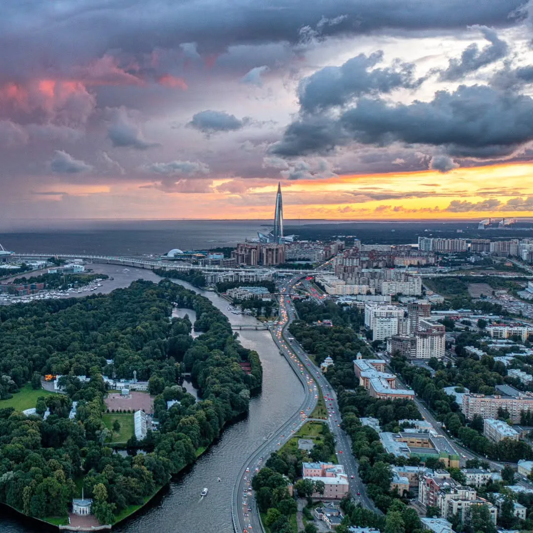 Яркий закат 🌆

🔵 Наш Приморский район