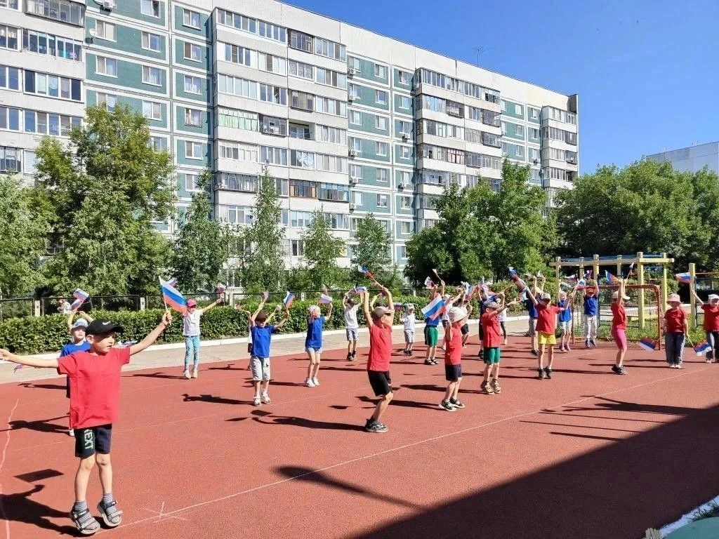 День России отметили в детских садах города

Для ребят были организованы игры, концерты, викторины и