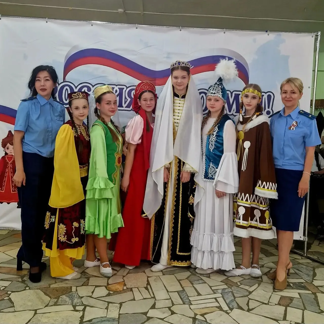 📍Прокуратура Трусовского района г. Астрахани поздравила детей с наступающим государственным праздни