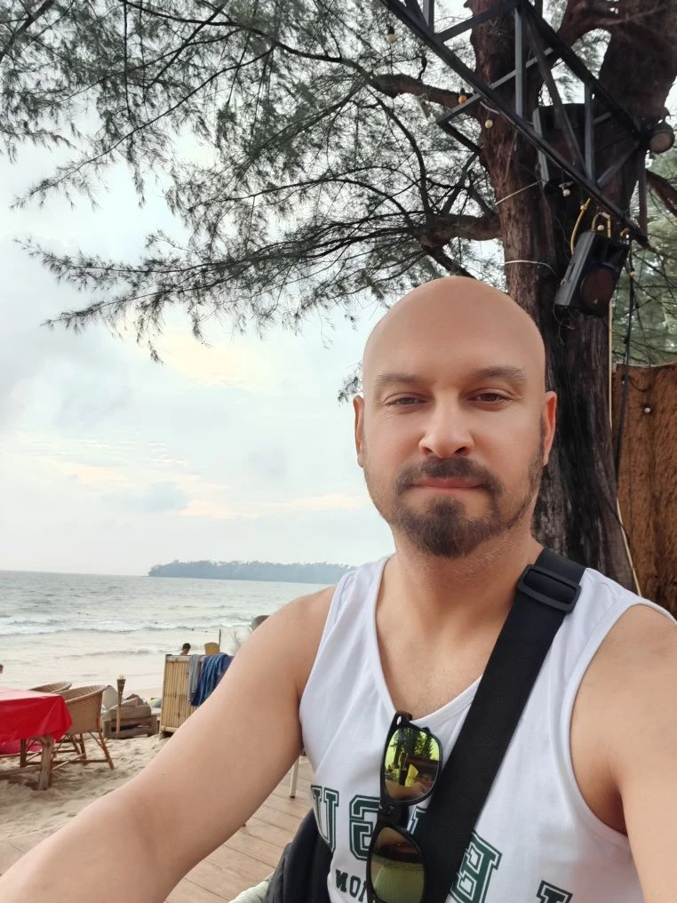 Таиланд, Вьетнам или Китай — что выбрать этим летом?
Одному — скидки, второму — море, третьему — экз