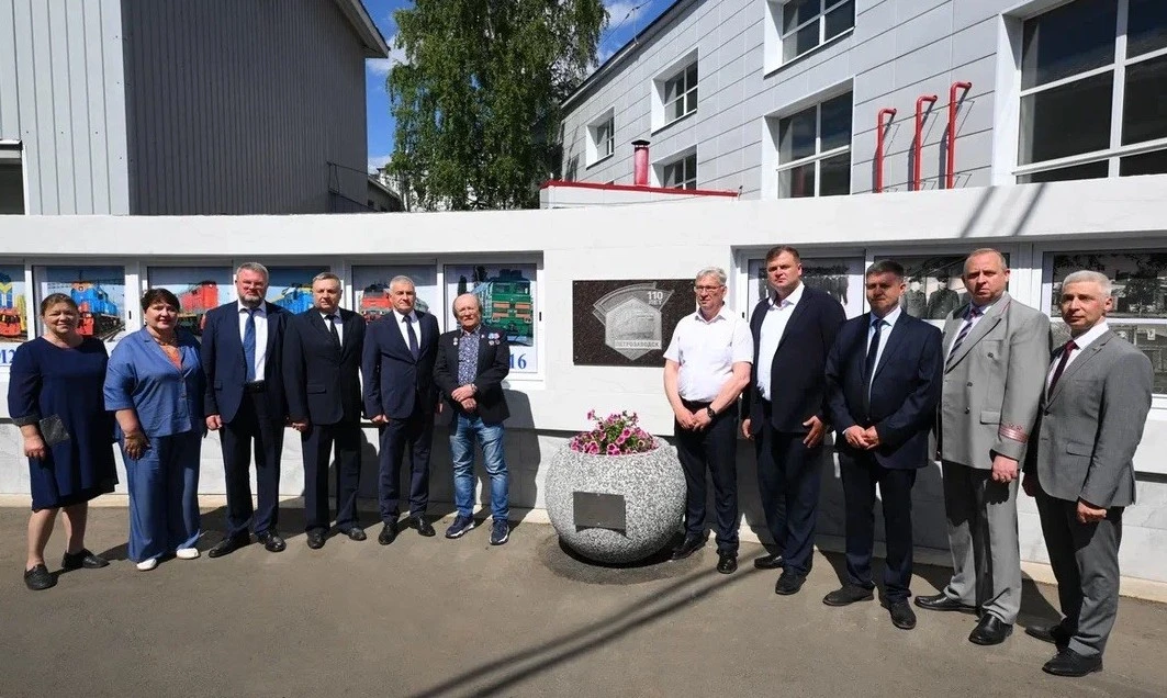 🎉 Депо Петрозаводск отметило 110-летие! 🎉

Сервисное локомотивное депо совместно с эксплуатационны