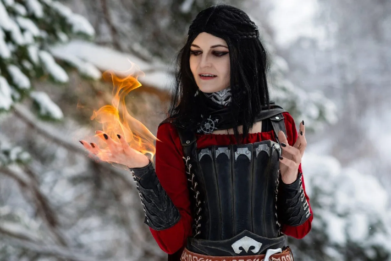Серана из Skyrim: мрачный косплей вампирши

Серана из Skyrim — одна из тех героинь, которые запомина