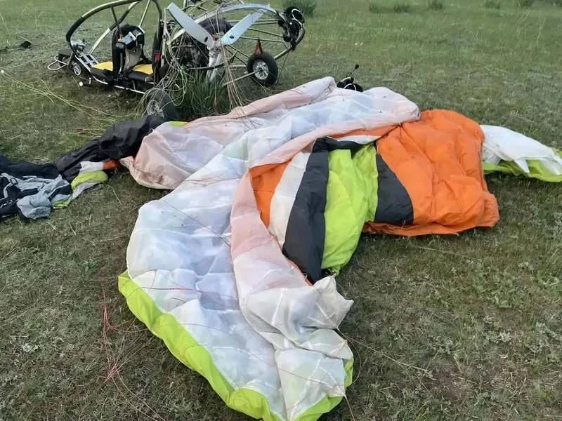 На берегу Красноярского моря упал паралёт

Следственные органы начали проверку по факту падения пара