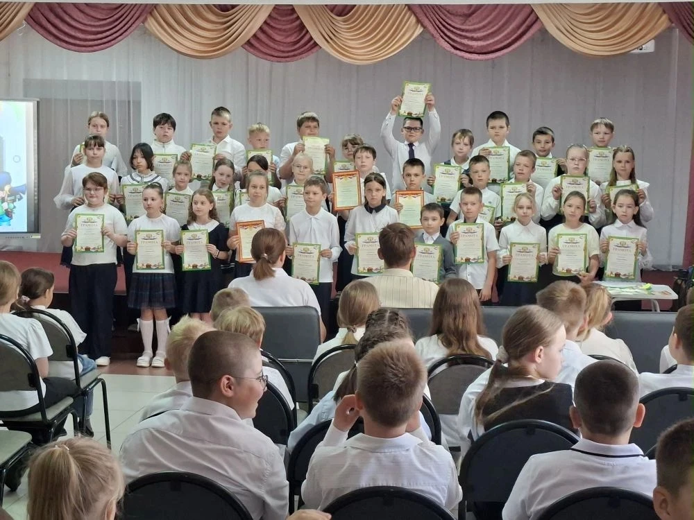 🎉 19 мая в Шарангской средней школе — настоящий праздник достижений и творчества! 🏫✨

В этот день 