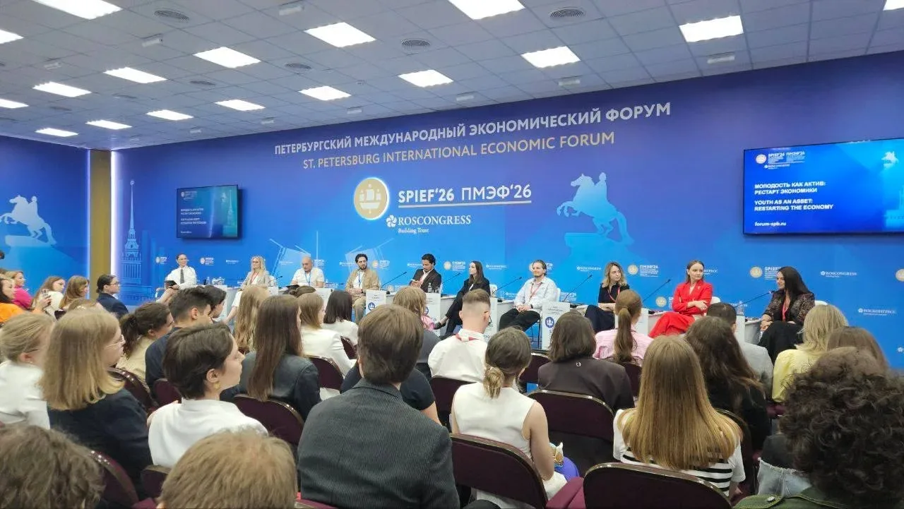 🔥 Студенты УрФУ на ПМЭФ‑2026: межинститутская команда доказала, что уральские технологии уже готовы