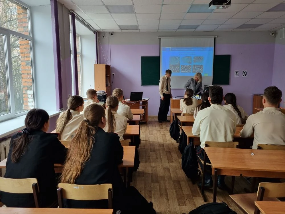 30 апреля в рамках договора о сотрудничестве преподаватель МФЮА провела мастер-класс для кадетов 8А 