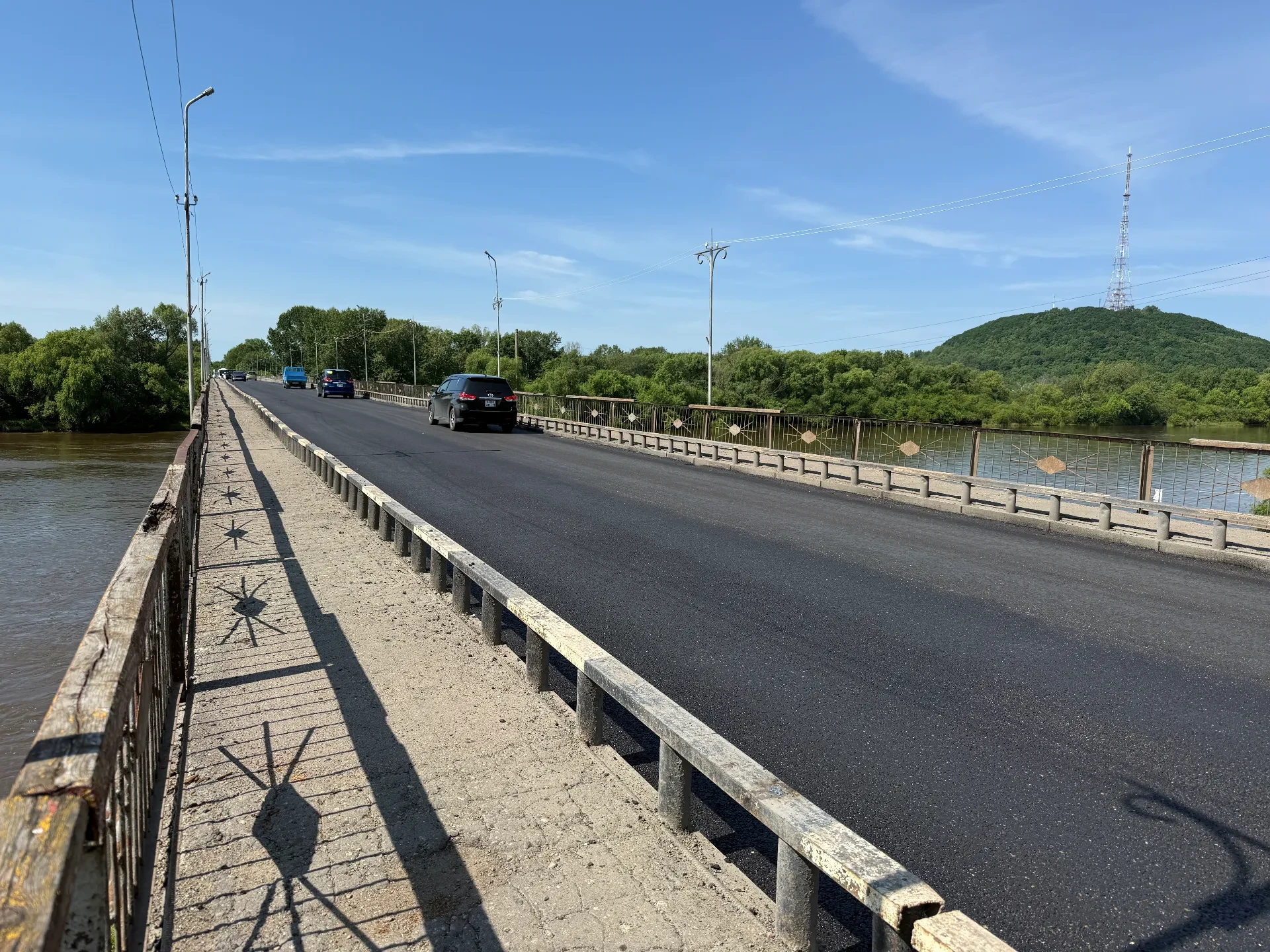 🔥 Старый мост в Биробиджане закатали в свежий асфальт вместо ямочного ремонта

ПОСМОТРЕТЬ МОЖНО ТУТ