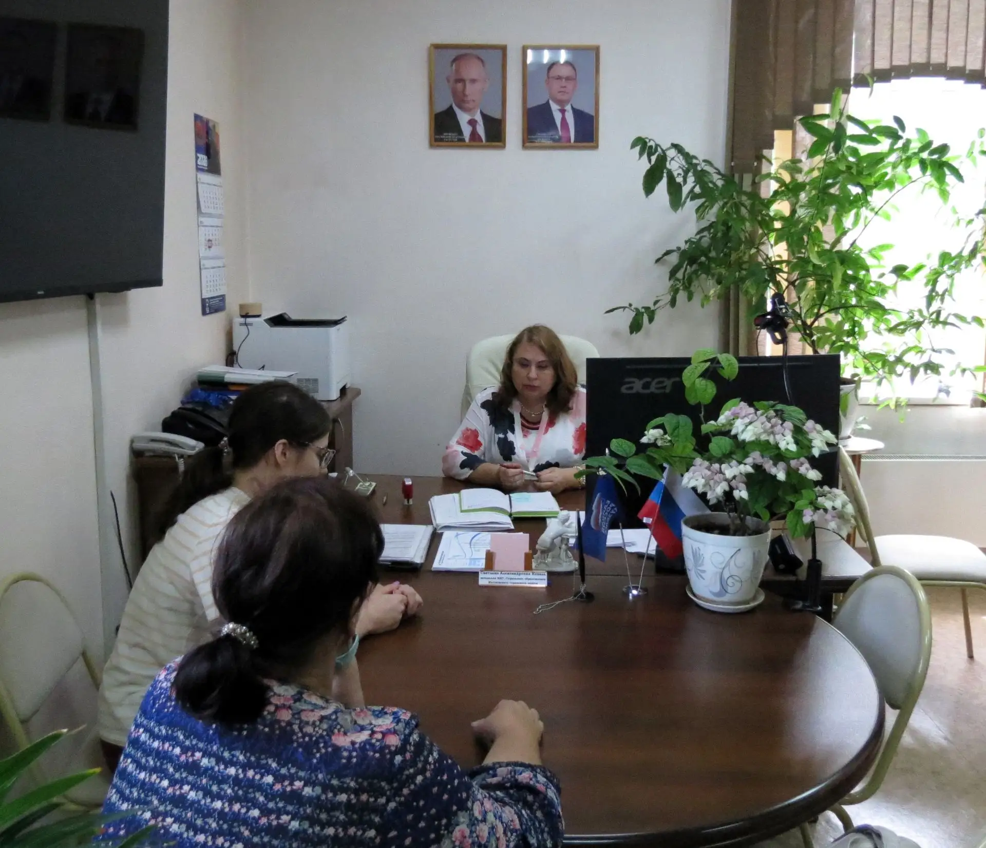 В ходе приема граждан обратилась выпускница педагогического института, которая обучалась по целевому