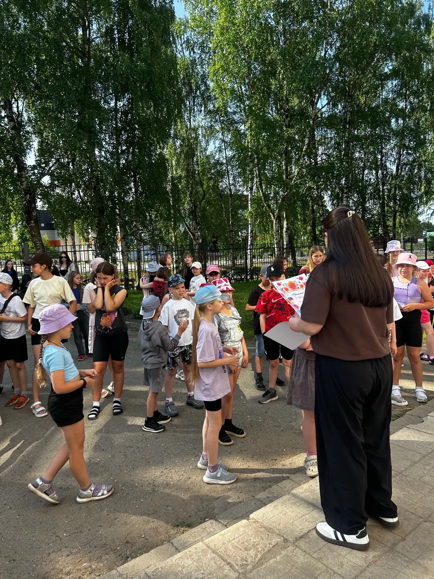 🌊 Волнистый четверг в нашем лагере — так мы назвали этот невероятно насыщенный день!

Завершили ещё