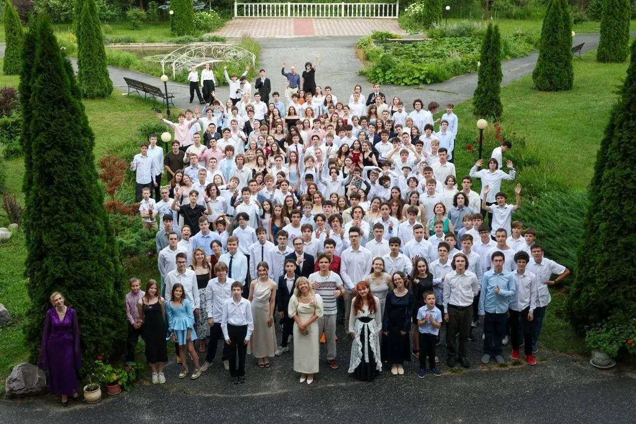 Летняя математическая школа 🧮☀️

🙌 С 29 июня до 10 июля на территории парк-отеля Олимп состоялась 