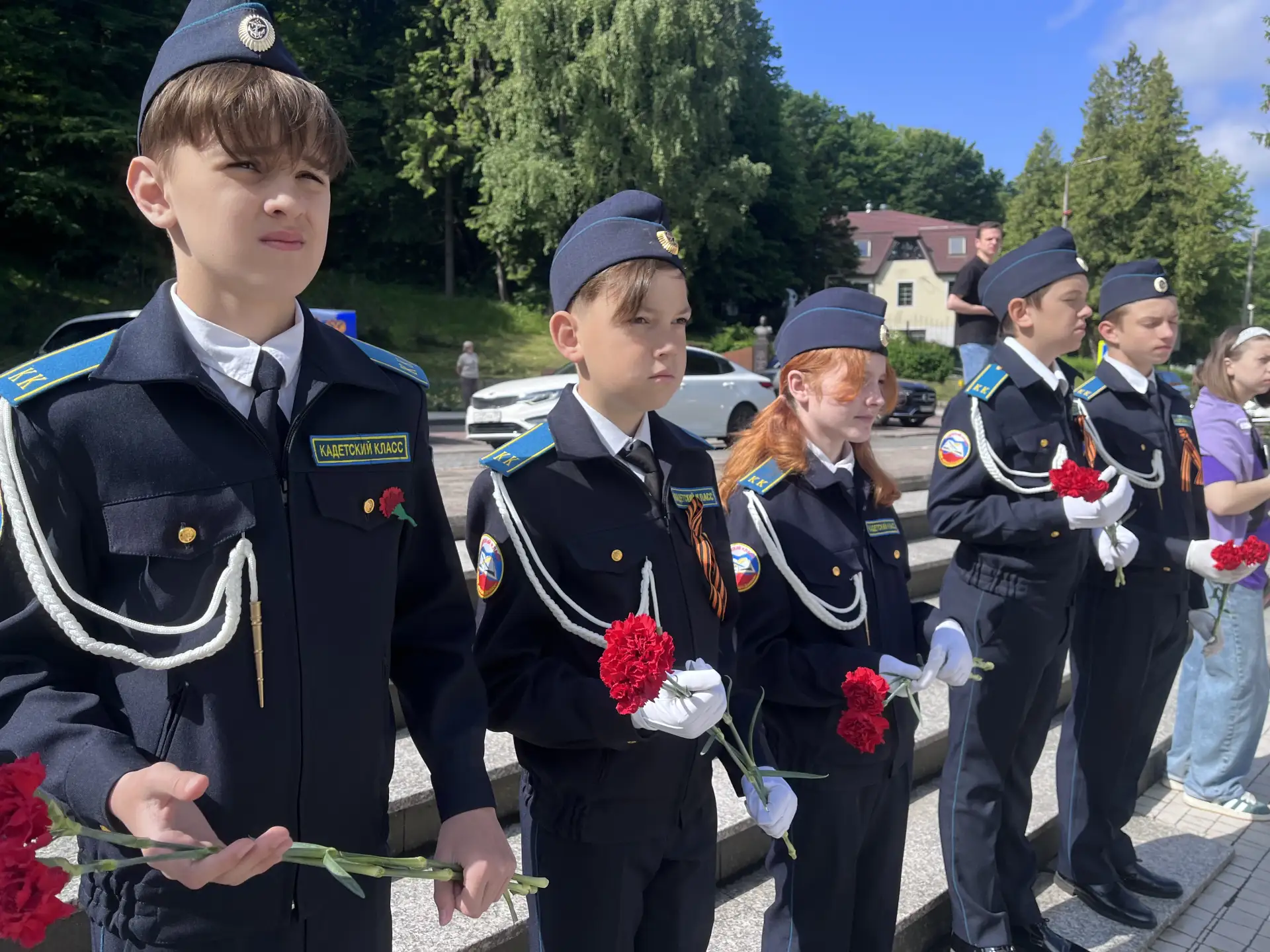 🇷🇺Гордость школы и кадетского движения!

💬День города Светлогорска начался с важного и трогательн