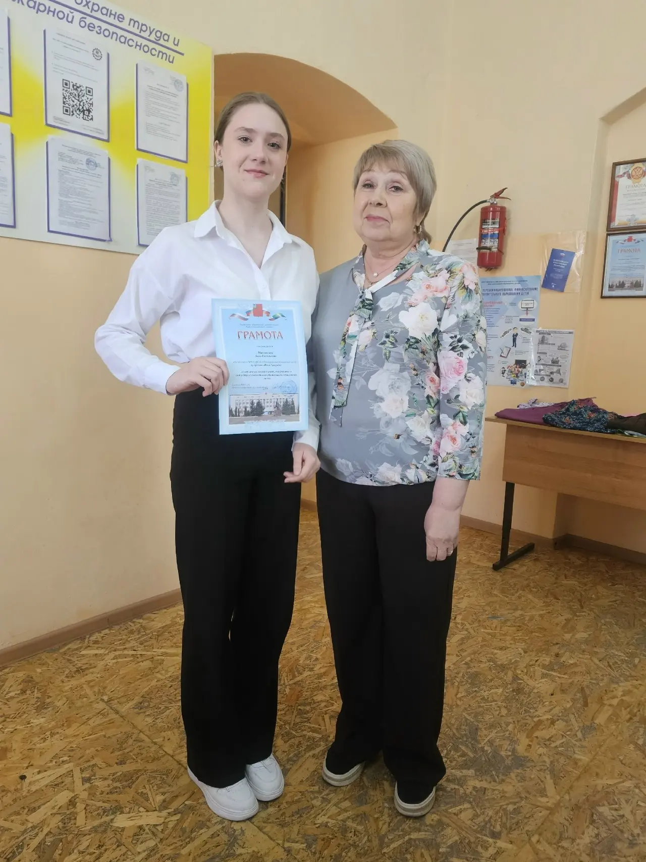 Поздравляем лучших по профессии "Швея"🎖
На фото: Масловская Анна, Шершунова София, Парахина Арина, 
