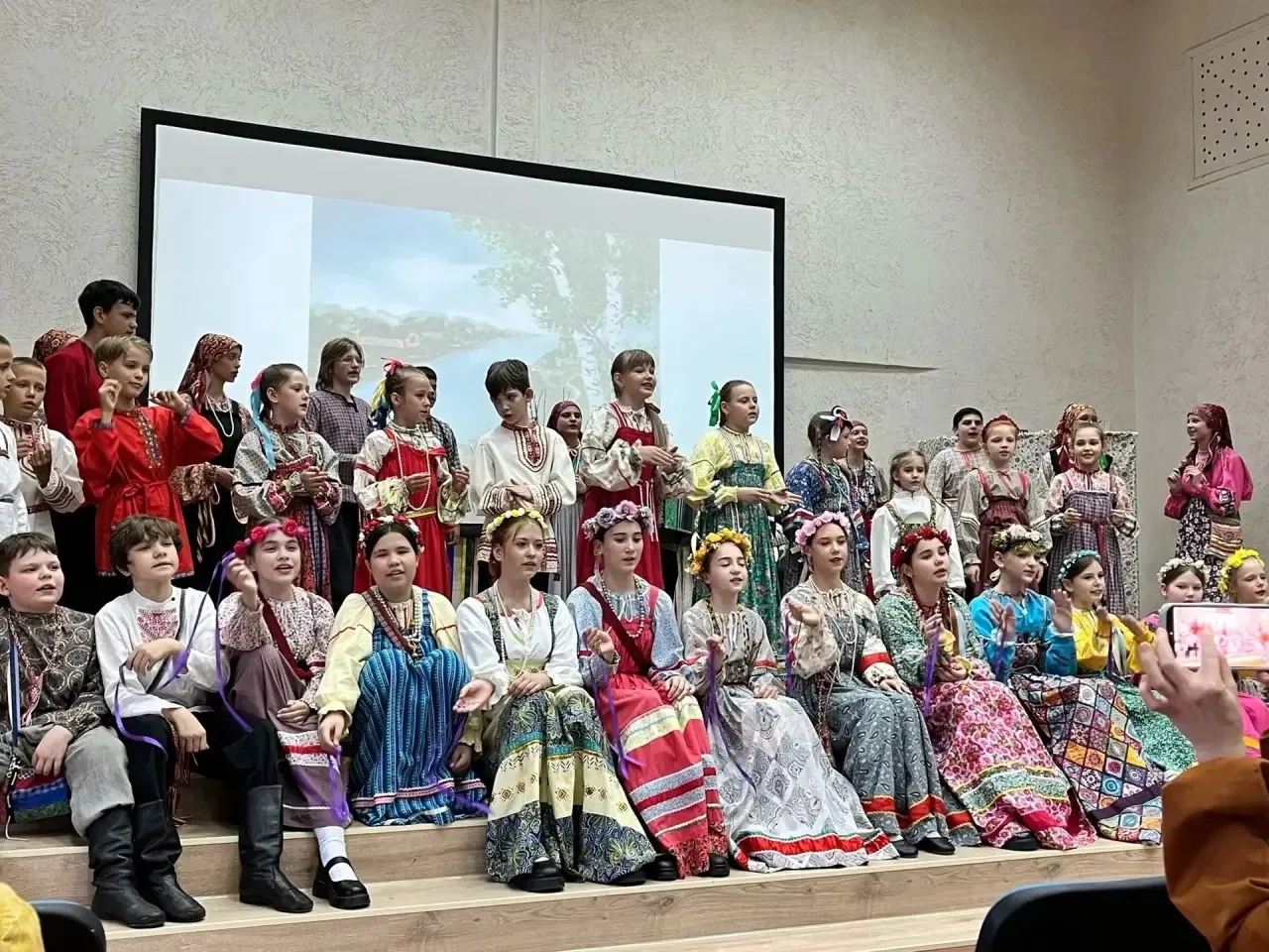 5 июня этно-студия «Избушка»
представила свой отчетный концерт в формате спектакля «Нить жизни»
Это 